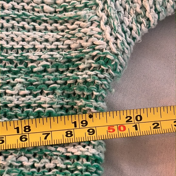 Gilly Hicks sweater - Picture 3 of 7